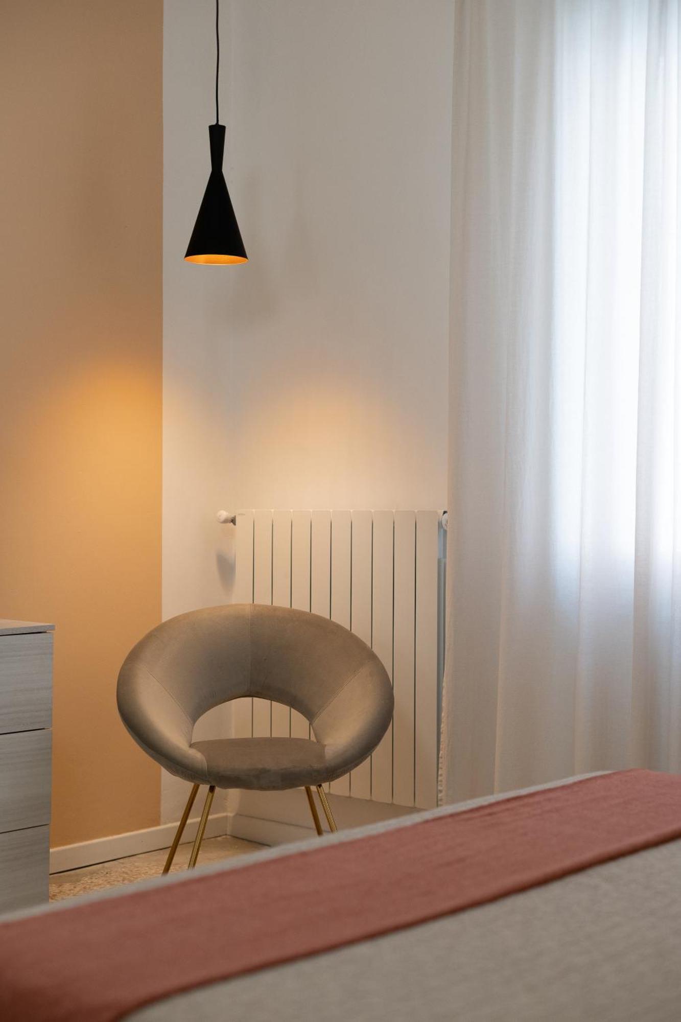 Casa Daura - Your Comfortable Apartment In Bologna - Parking Luaran gambar